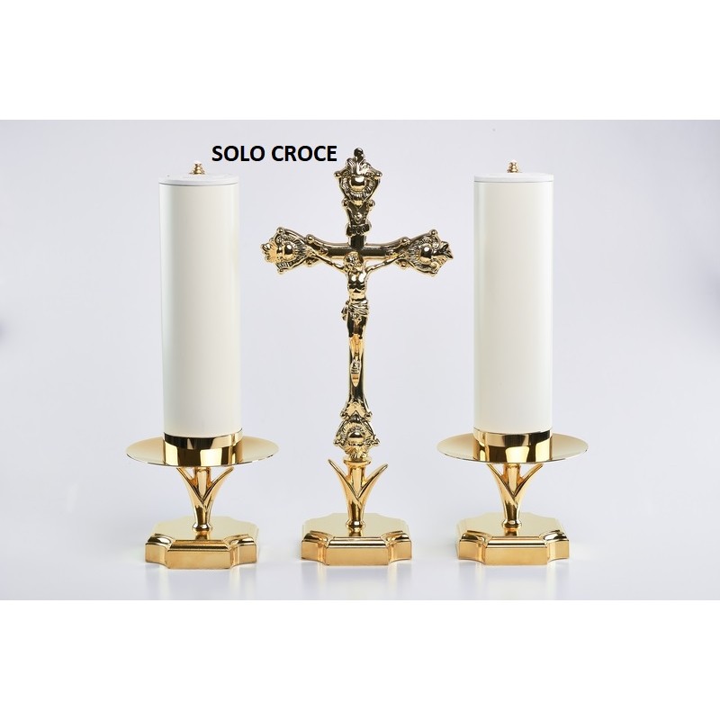 Croce su base quadra alt. cm. 42