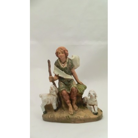 Ragazzo seduto con pecore cm 9,5