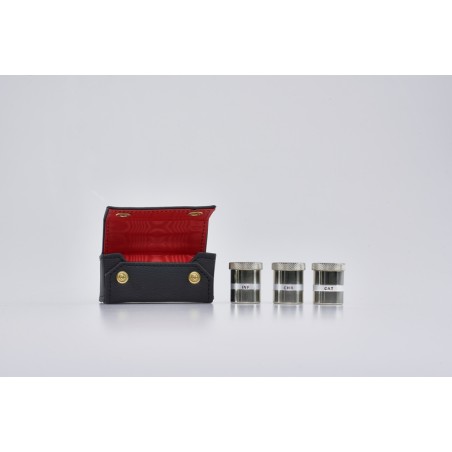 Tre vasetti metallo per oli santi con custodia