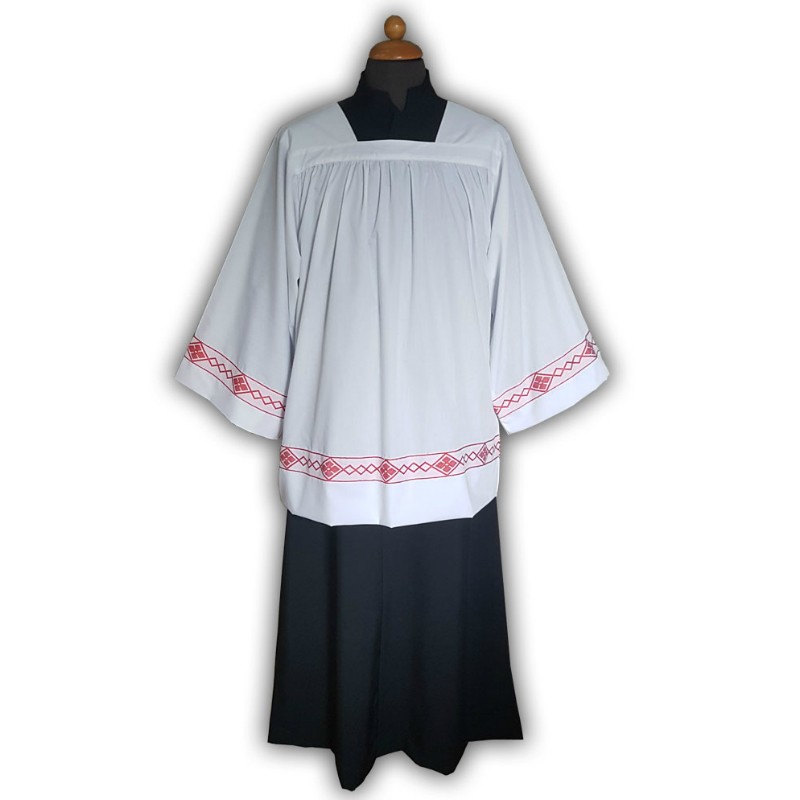 Veste nera per chierichetto completa di cotta bordo ricamato