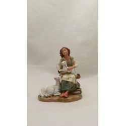 Ragazza seduta con pecora e agnello cm 19