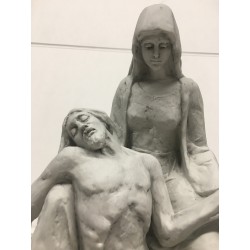 Pietà in Biscuit di Porcellana