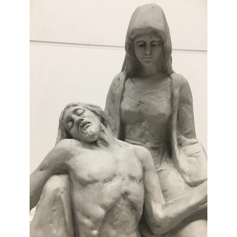 Pietà in Biscuit di Porcellana