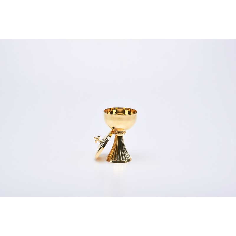 Pisside S. Germano in ottone interamente dorato  cm. 15