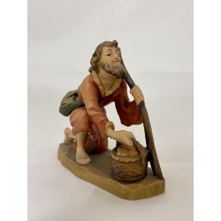 Pastore inginocchiato con cesto Fiorentino cm. 12,5