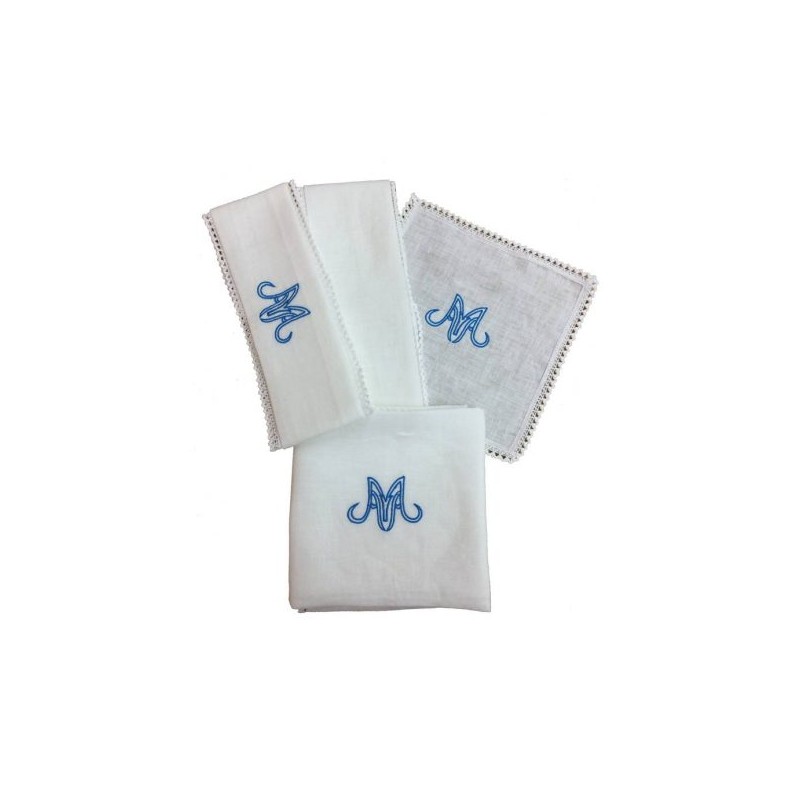 Servizio da messa in lino con ricamoMariano