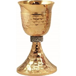 Calice ottone dorato 24K base e sottocoppa martellata in fusione e particolare nodo "Uve e Foglie di Vite"