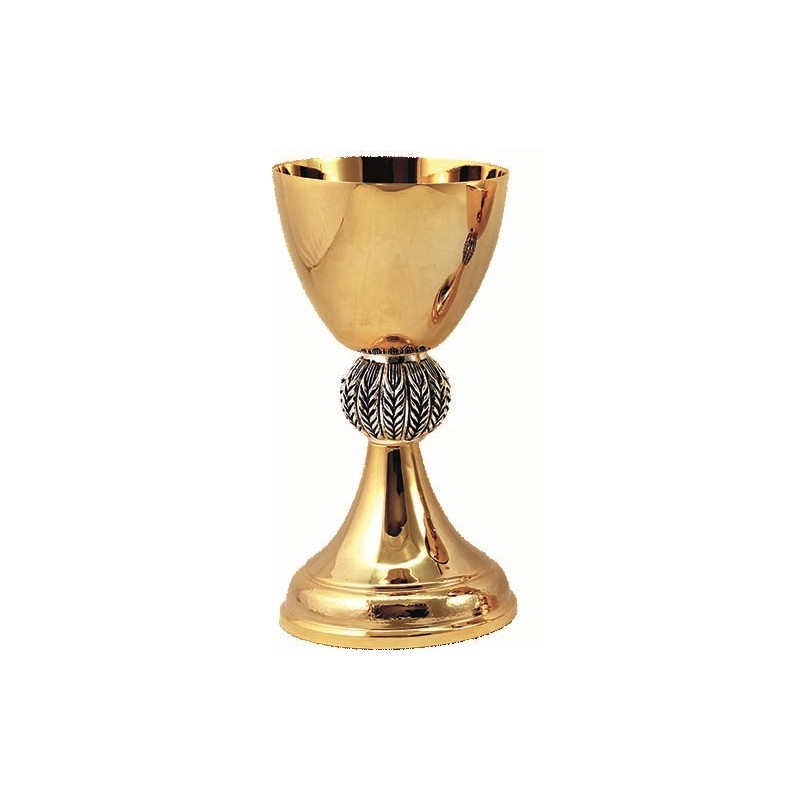 Calice in ottone dorato Spighein rilievo cm. 21,5