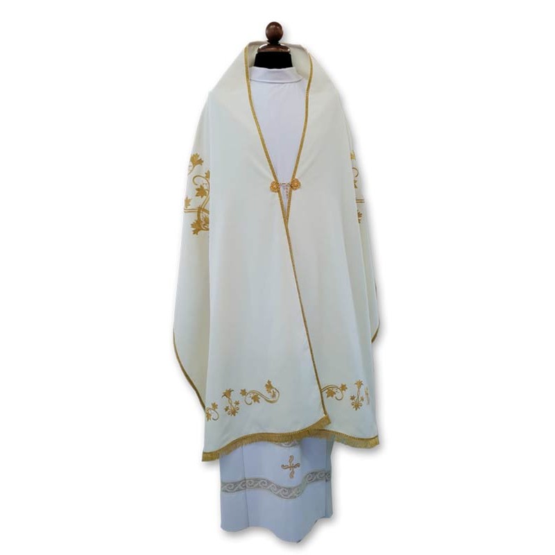 Velo Omerale in lana ricamato con pietre e perle colorate.