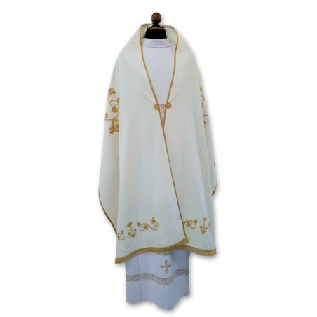 Velo Omerale in lana ricamato con pietre e perle colorate.