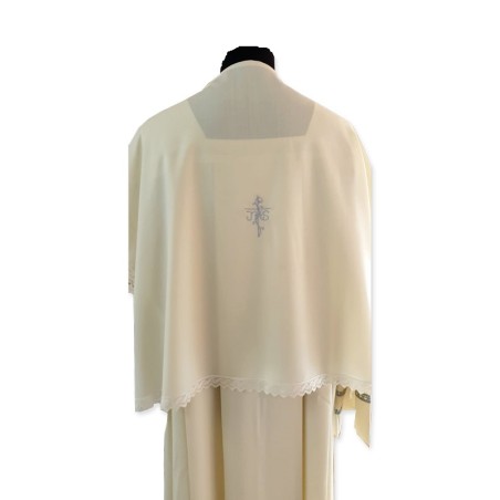 Amitto avorio con ricamo croce in lana