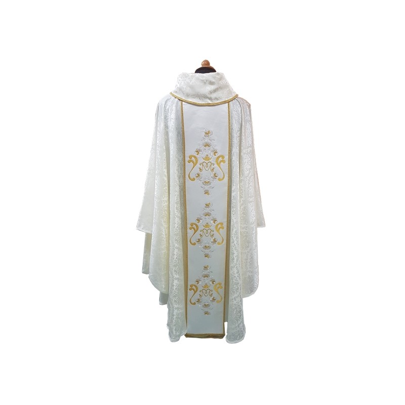 Casula con scollatura particolare e bordo davanti e dietro