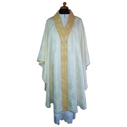 Casula damascata scollatura particolare