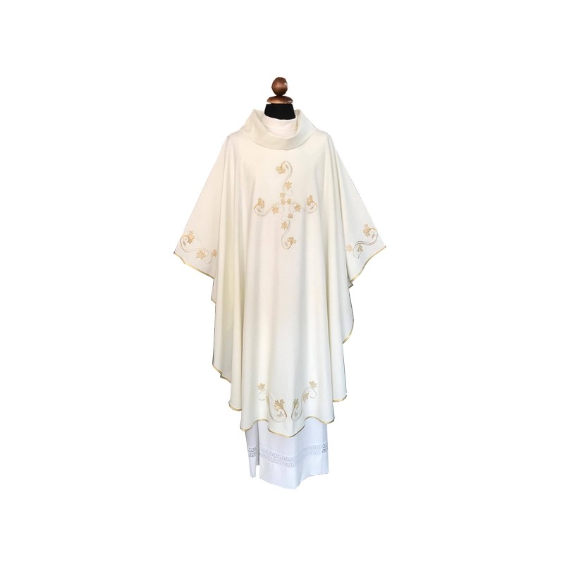 Casula con ricami laterali e croce centrale in tela vaticana