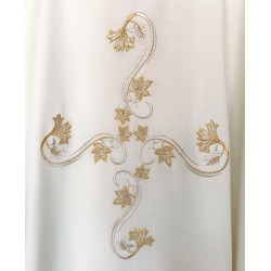 Casula con ricami laterali e croce centrale in tela vaticana