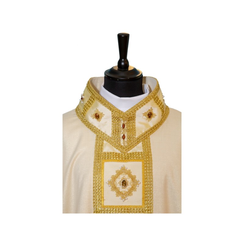 Casula solenne ricamata con pietre cucite a mano in tessuto misto lana