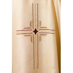 Casula con croce ricamata, in tessuto oro lurex poliestere
