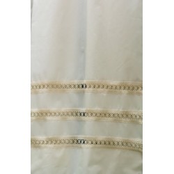 Camice con piegoni cerniera sulla spalla tre giri di gigliuccio