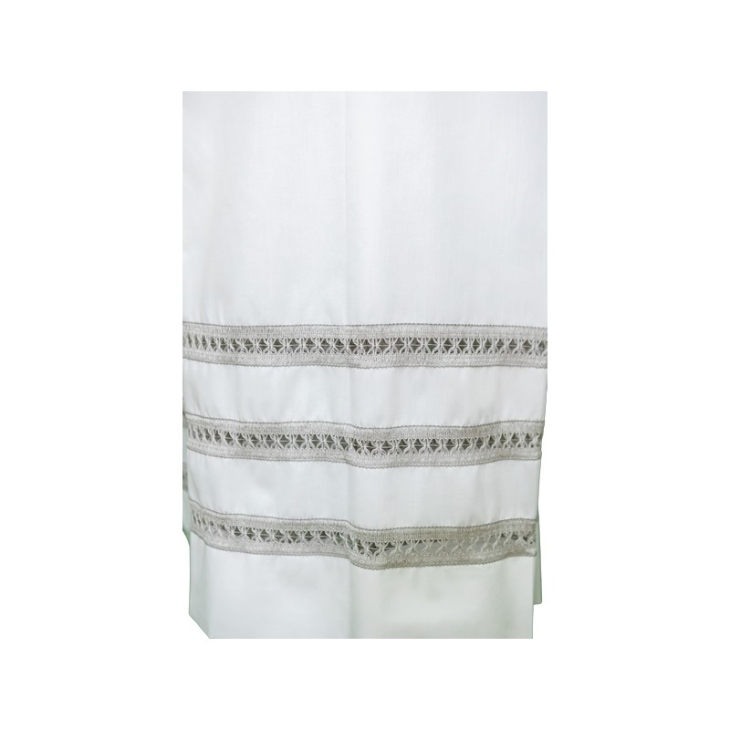 Camice con piegoni cerniera sulla spalla tre giri di gigliuccio