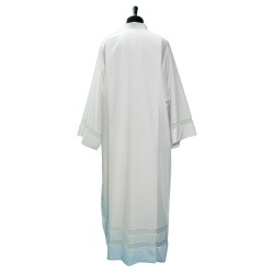 Camice con piegoni e due giri di pizzo sul fondo, in misto cotone