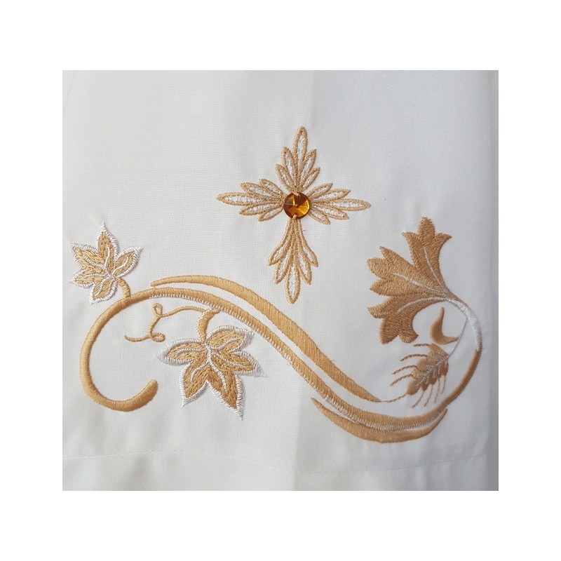 Camice in misto lana con ricamo e pietre