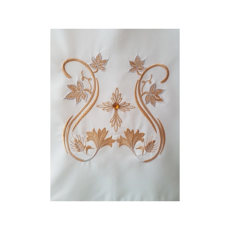 Camice in misto lana con ricamo e pietre