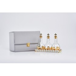 Astuccio con 3 fiaschetta per oli santi con tappo a vite su vassoio