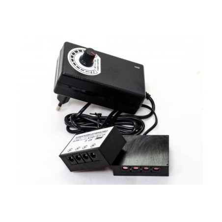 Alimentatore Striscie regolabile 8 uscite DC 2,5 mm