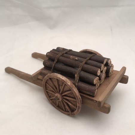 Carretto con legna