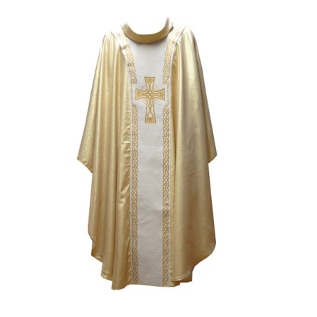Casula con croce su fascia