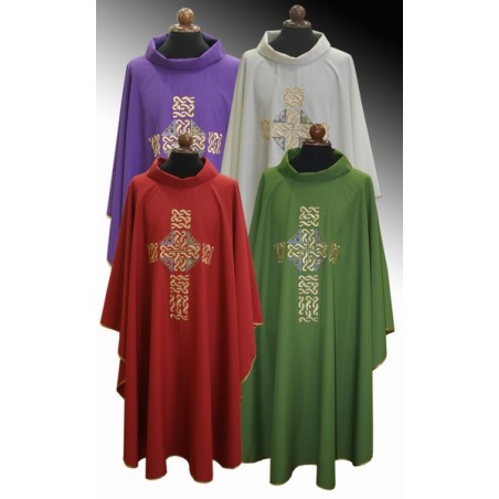 Casula con ricamo croce